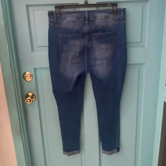 Royalty high/rise ankle denim jeans. Size 14 # 3430 - Picture 5 of 8